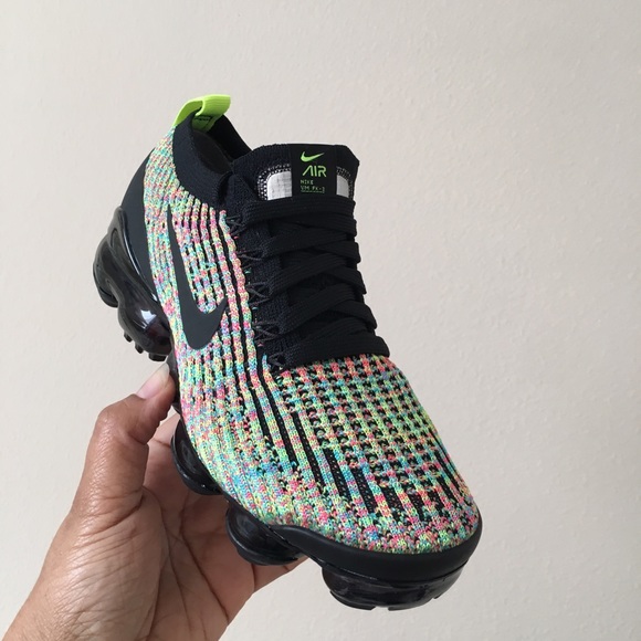 Nike Air Vapormax Flyknit 3 - Picture 3 of 8